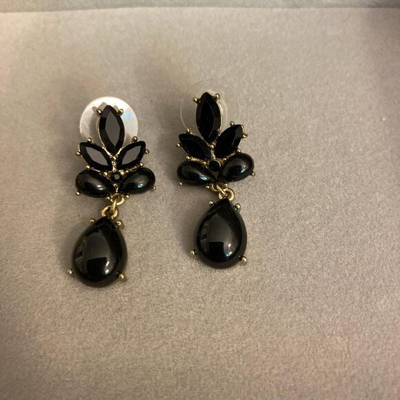 Black and gold earrings - Picture 1 of 2